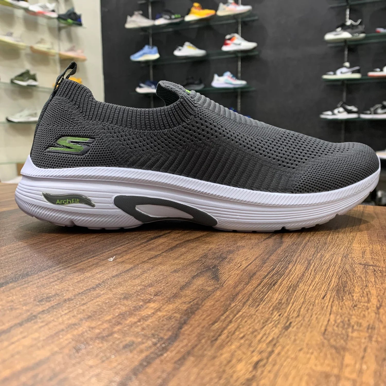 Foot Health Matters: How to Choose Shoes for Happy Feet