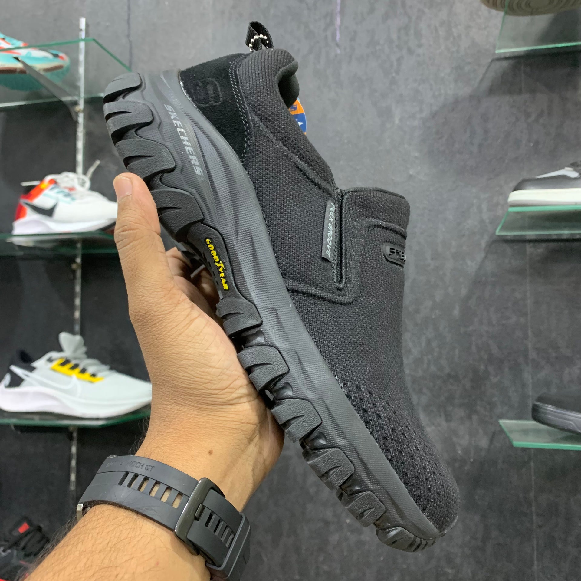 Sketcher D'Lux Trail Goodyear Sole