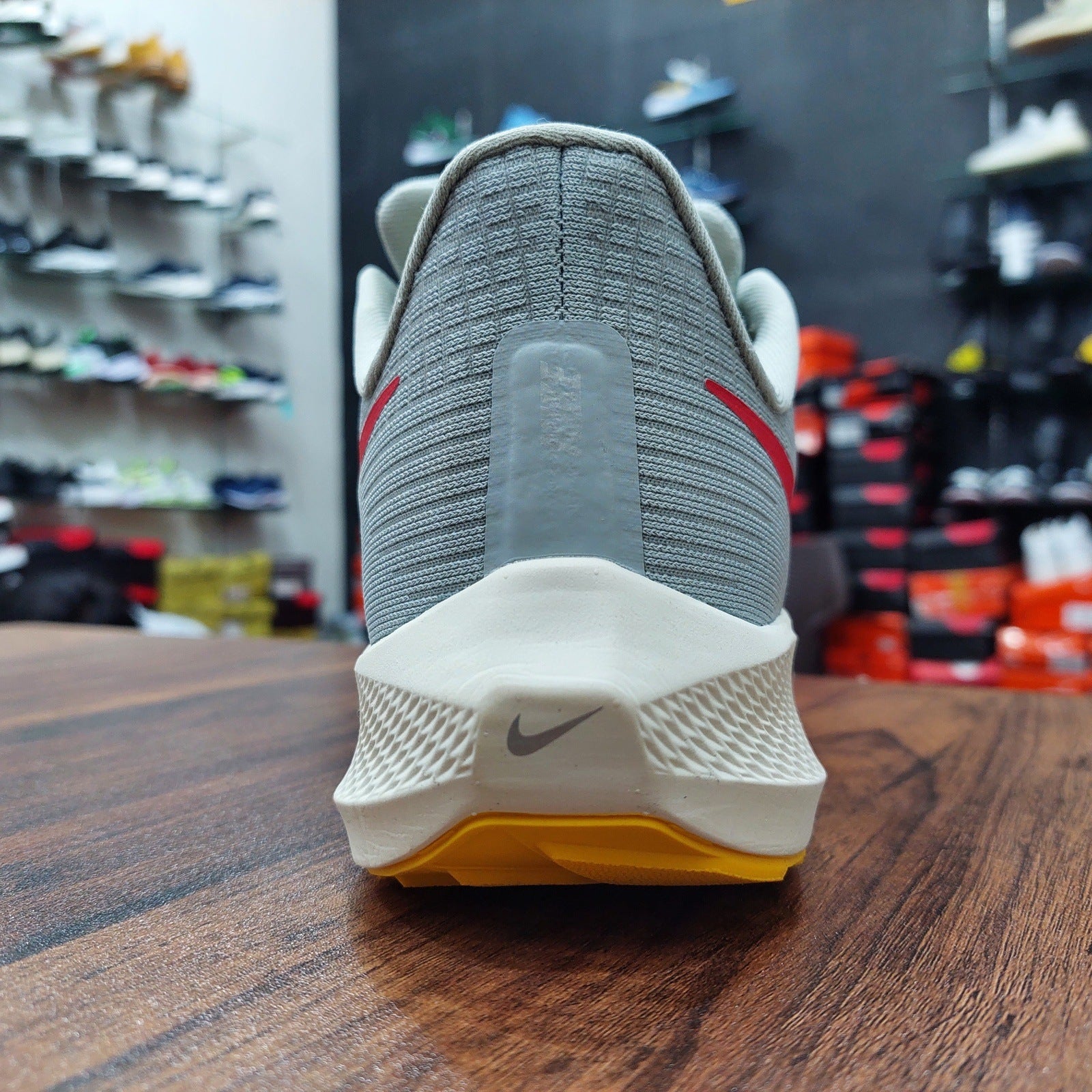 NK Zoom Pegasus 39 Neutral Grey