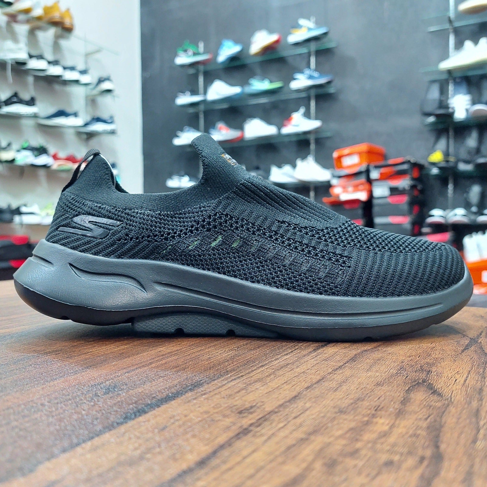Sketcher Burst New Influence All Black