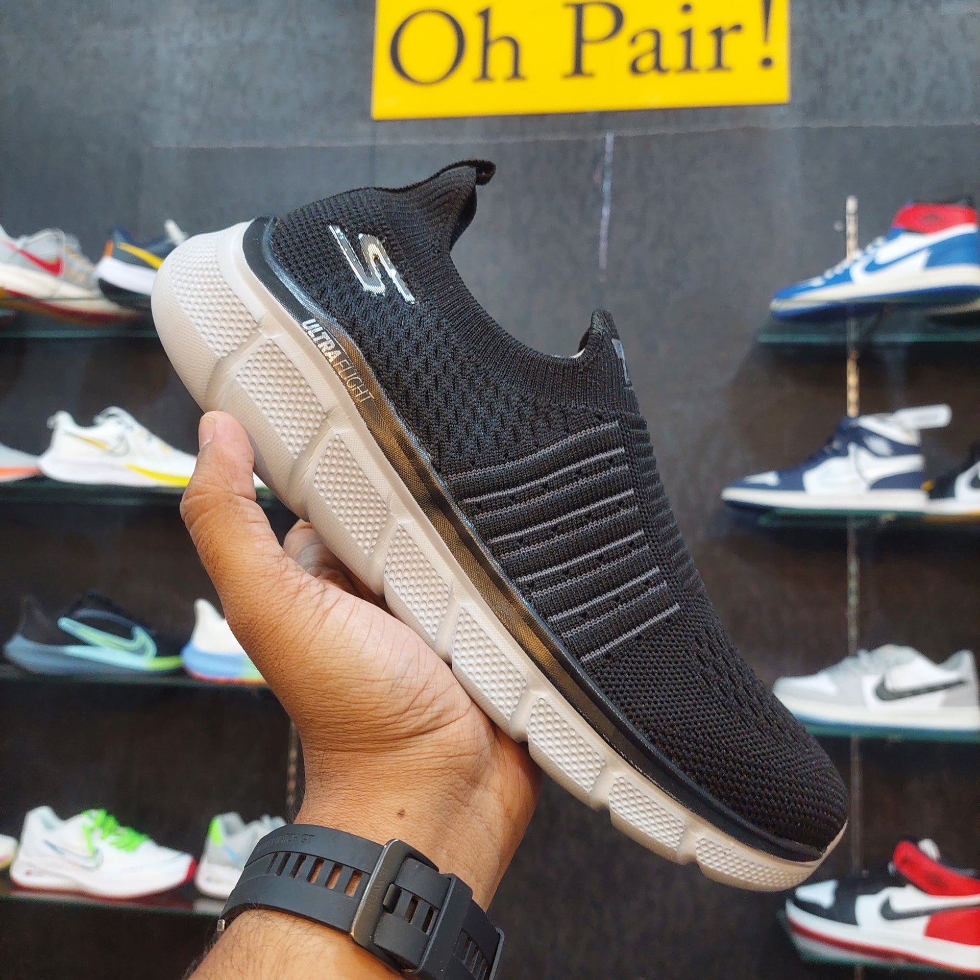 Sketchers Ultra Flight Black Grey