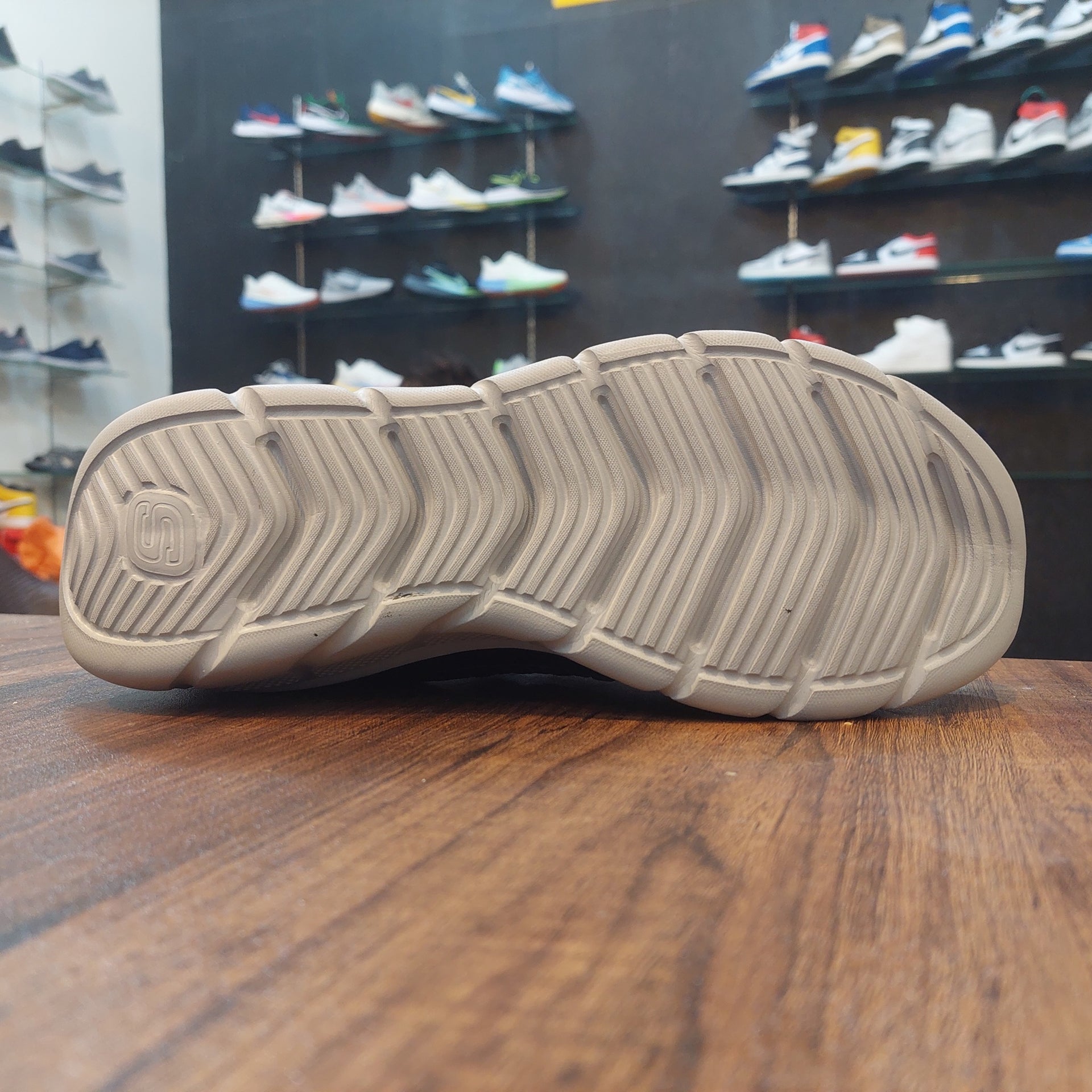 Sketchers Ultra Flight Black Grey