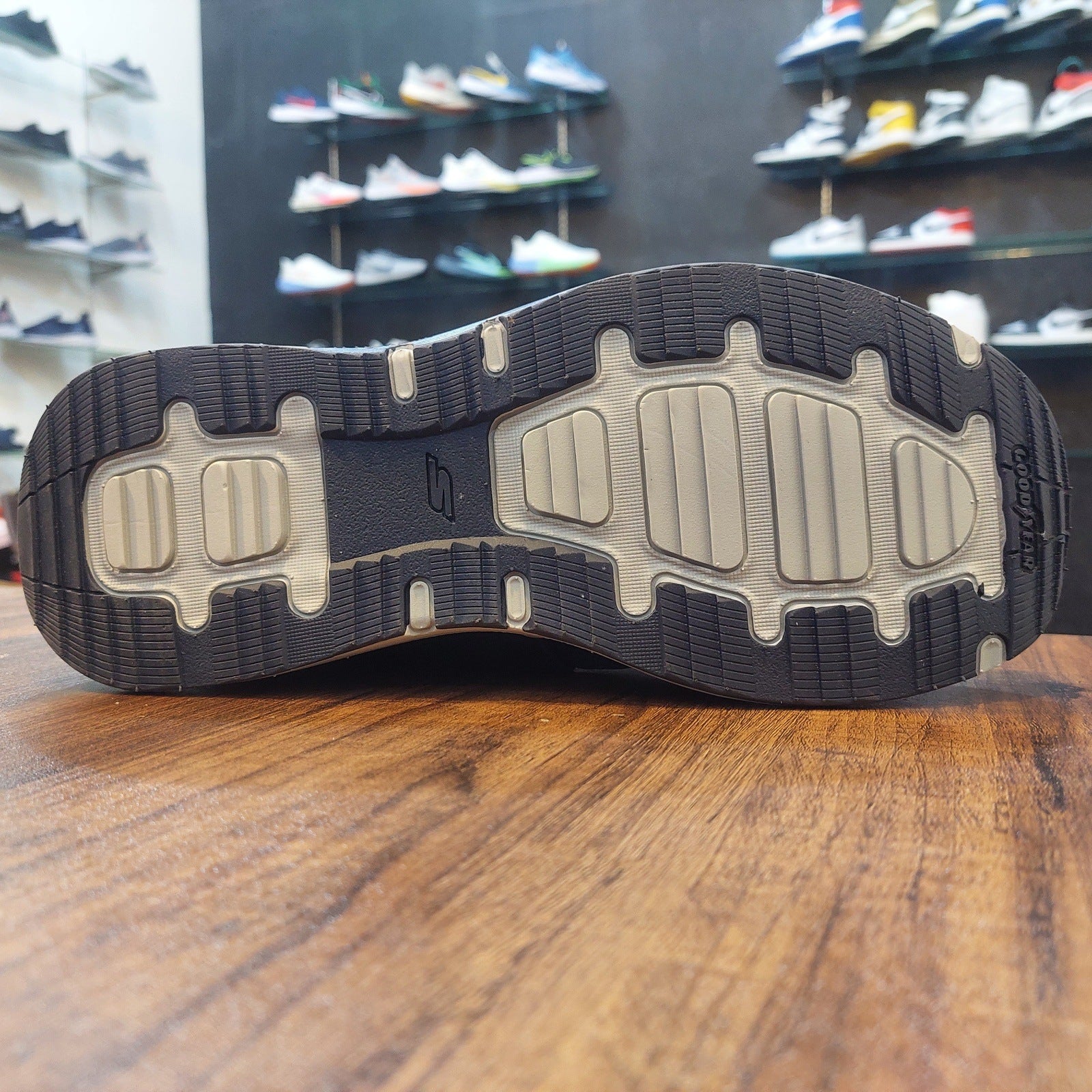 Sketcher Banlin Ultra Go-Goodyear Sole