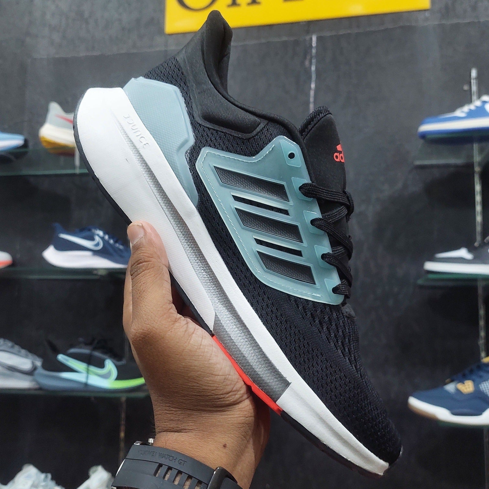 AD Ultra Bouncce Running Black Grey