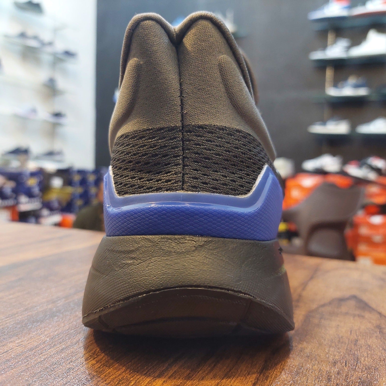 AD Ultra Bouncce Running Charcoal-Neon