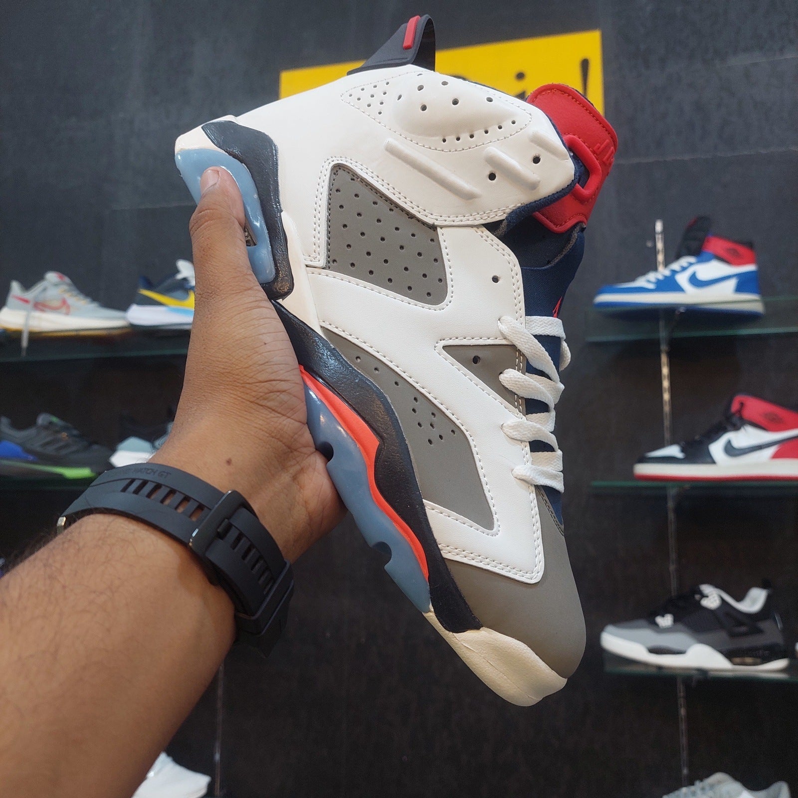 AJ 6 Retro Tinker