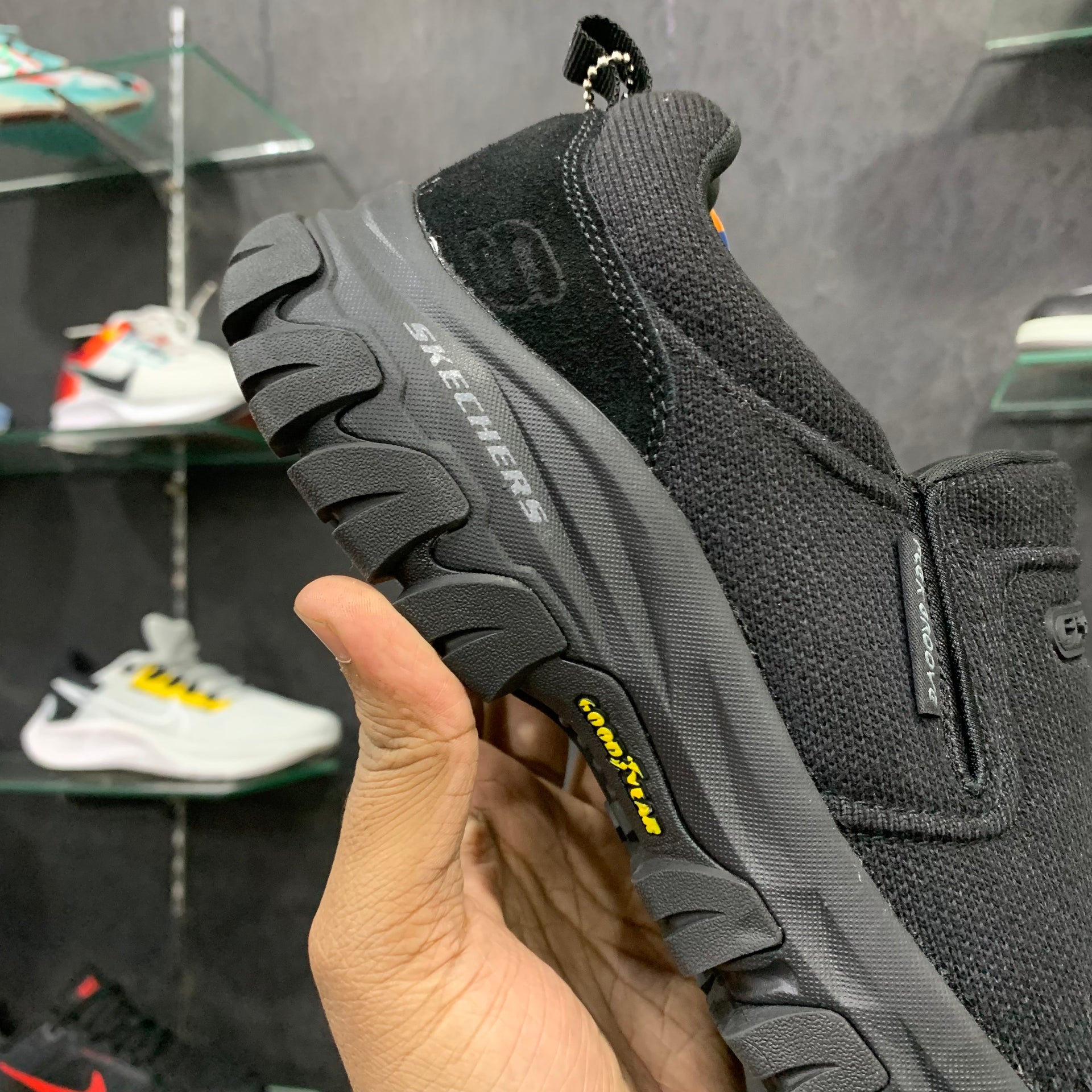 Sketcher D'Lux Trail Goodyear Sole