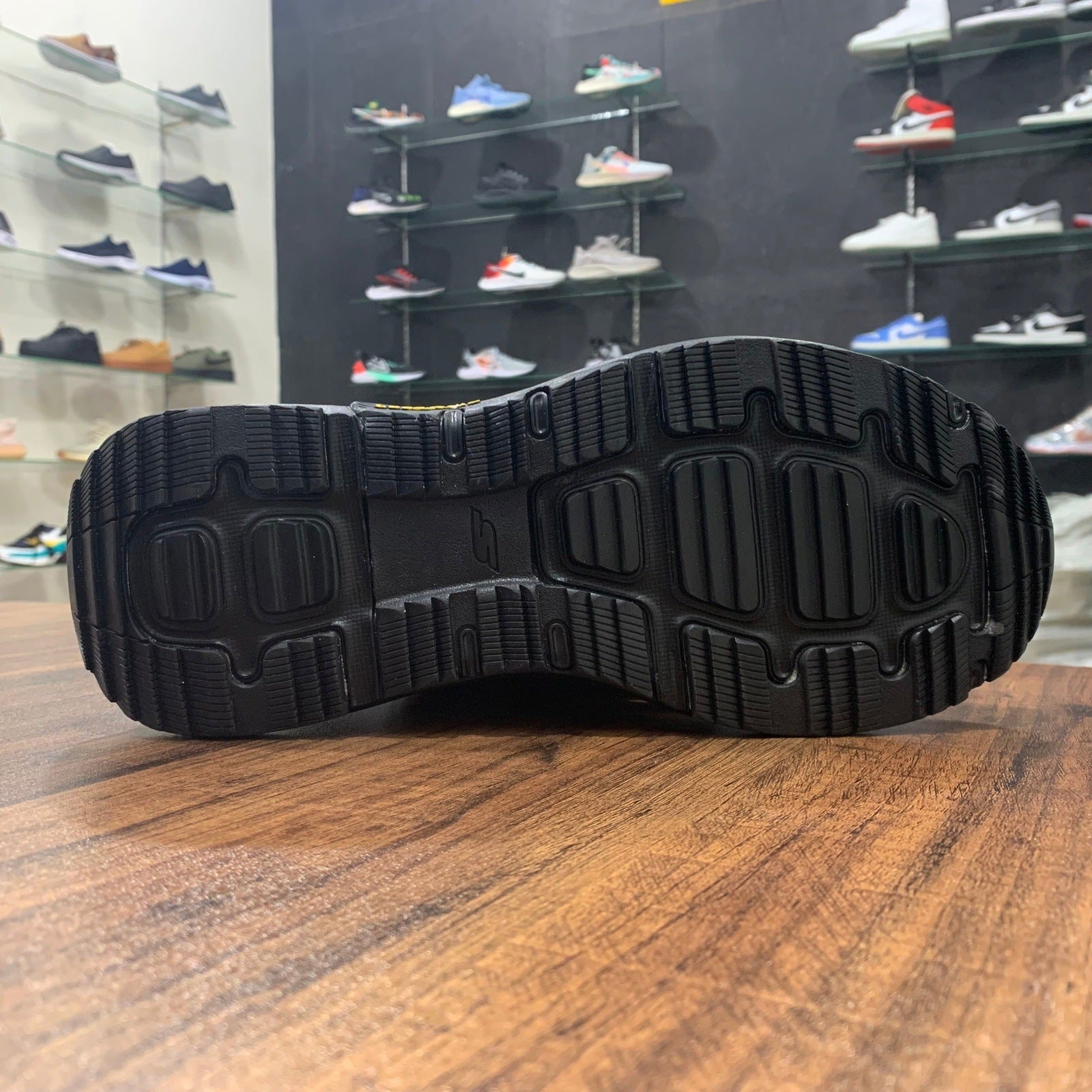 Sketcher Arch Fit Motley 2.0 Outdoor