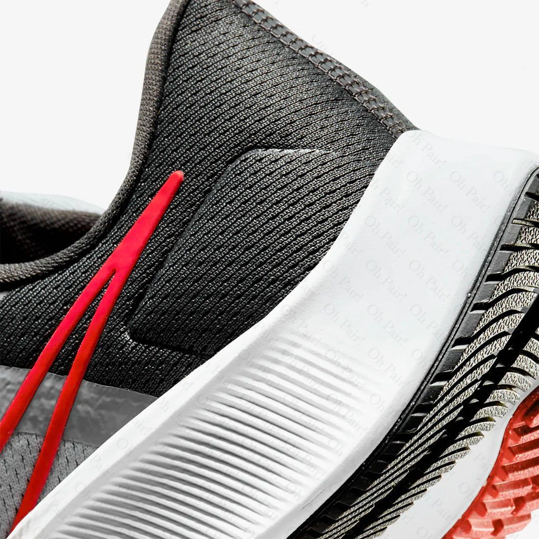 Nk Air Zoom Pegasus 38 Pure Platinum/Chile Red