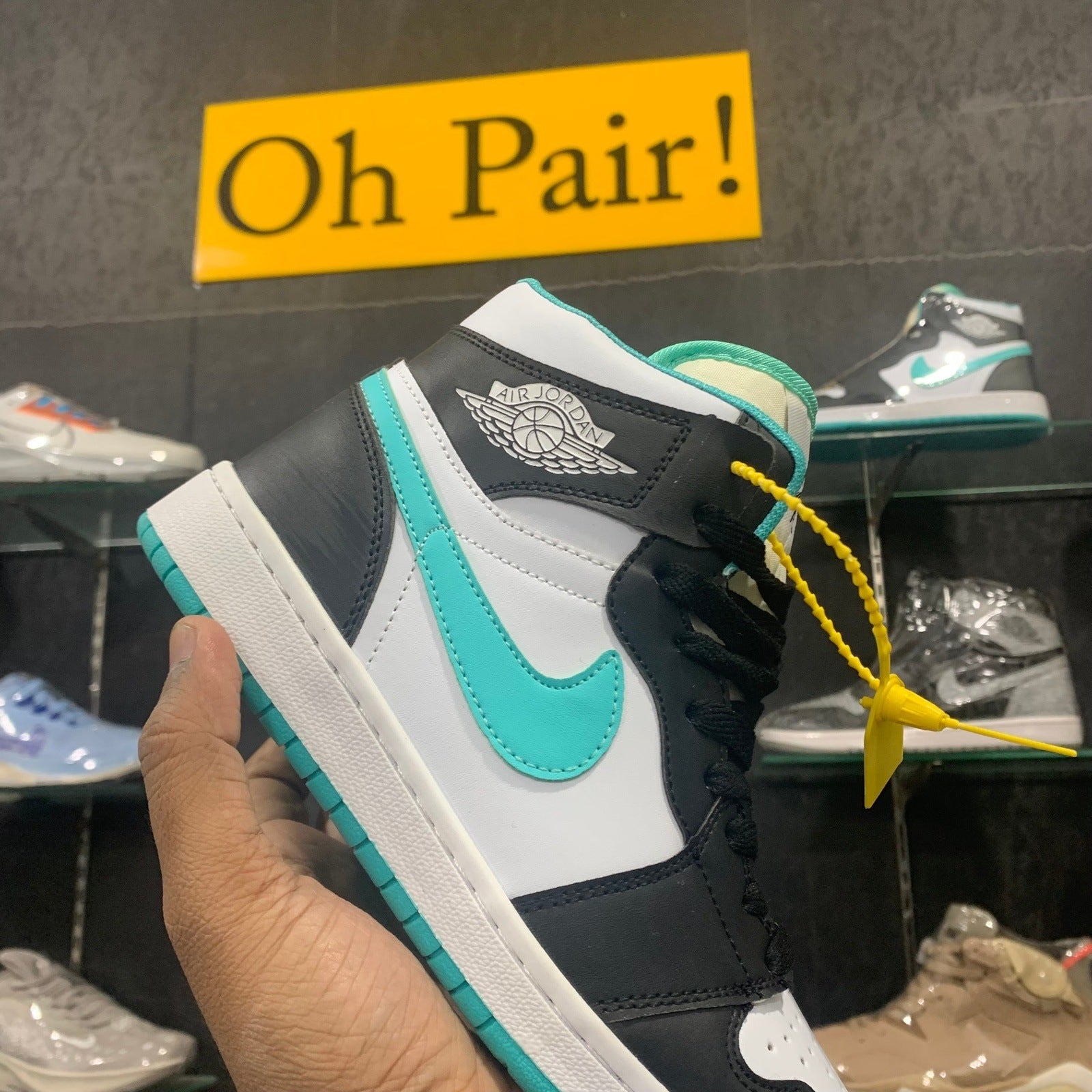 AJ 1 Retro Mid