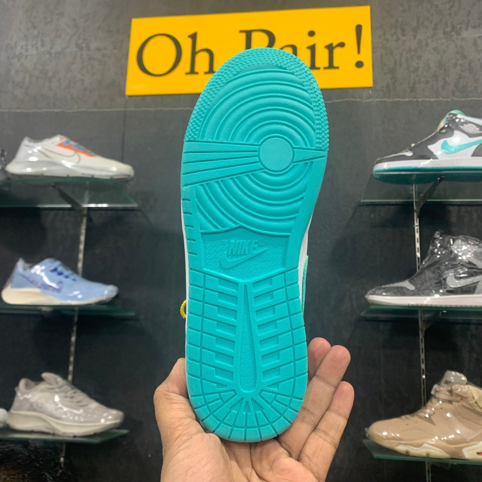 AJ 1 Retro Mid