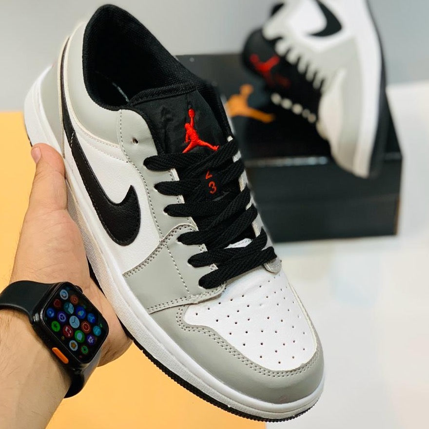 AJ 1 Retro Low Smoke Grey