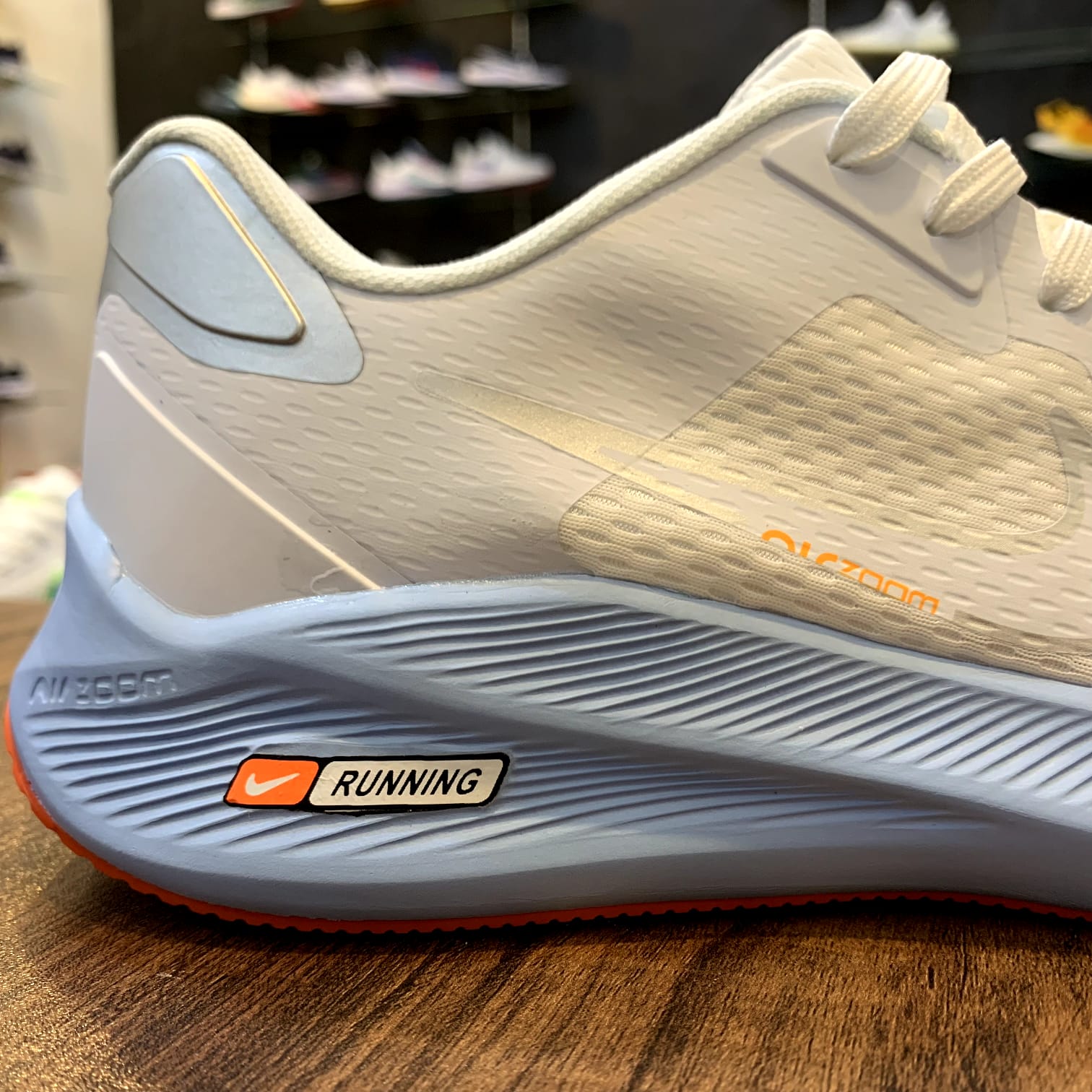 NK Zoom Structure 8X Light Gray