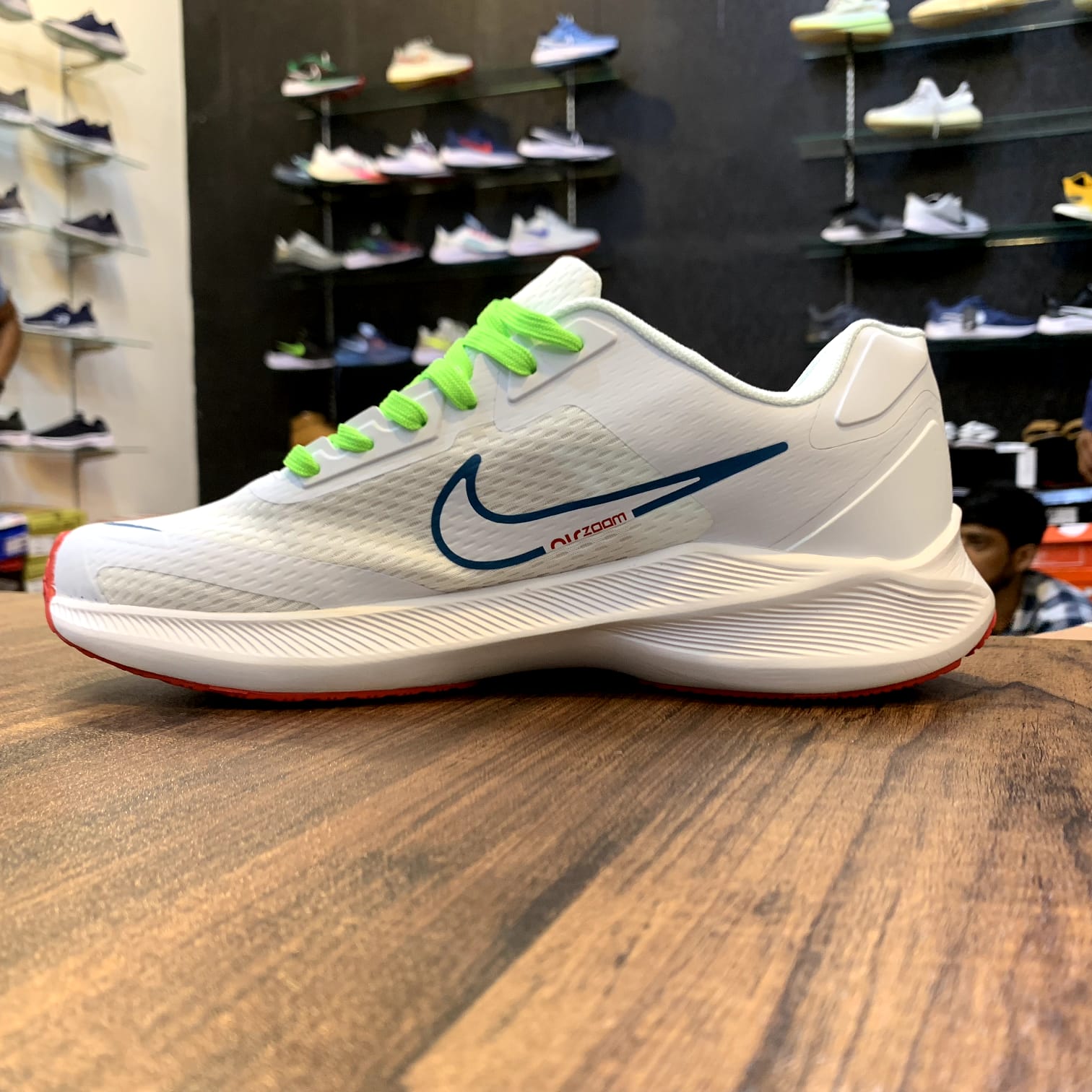 NK Zoom Structure 8X White Blue Green