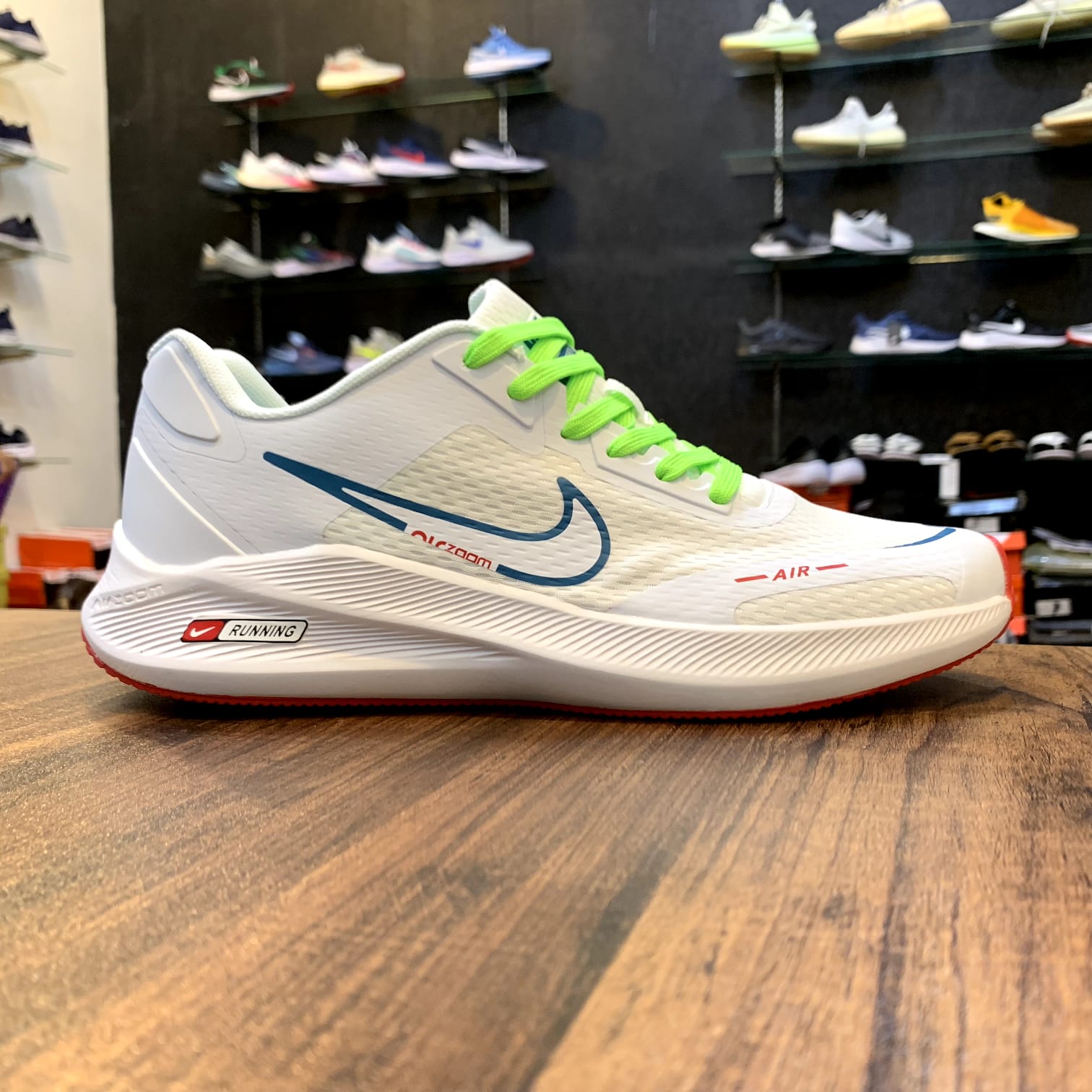 NK Zoom Structure 8X White Blue Green