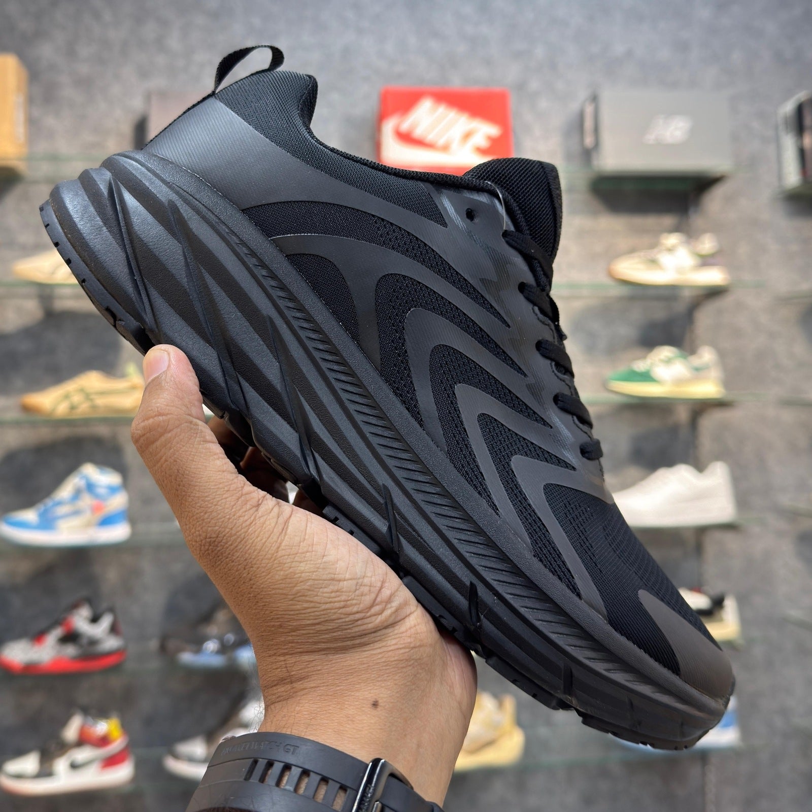 Jorge Walker Trail Light Black