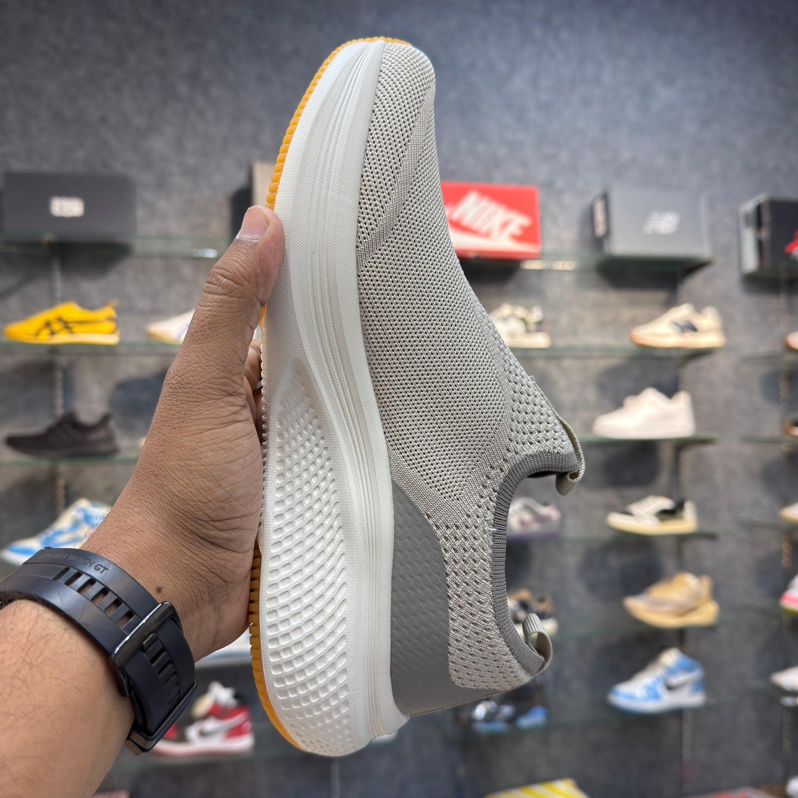 Sketcher Go Run Elevate 2.0 Beige White