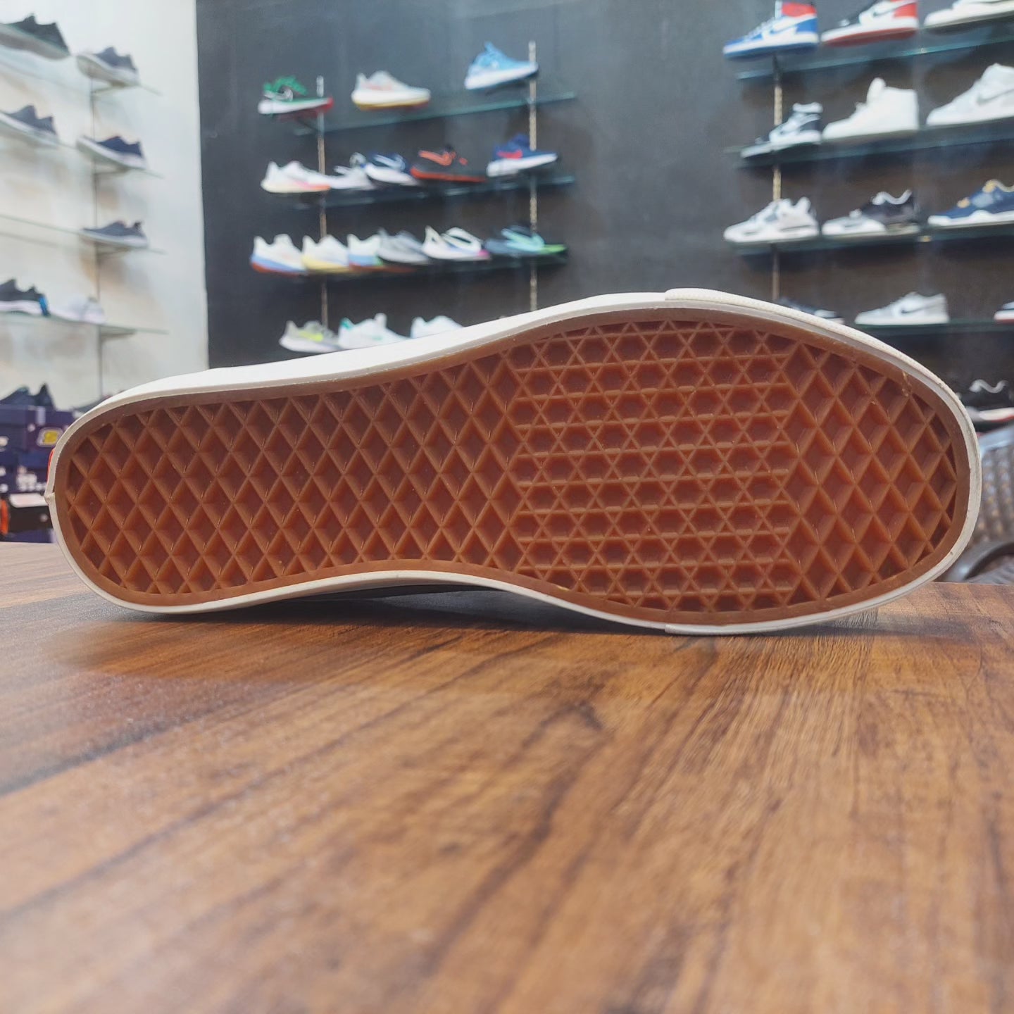 OLD SKOOL GRAY DAWN/TRUE