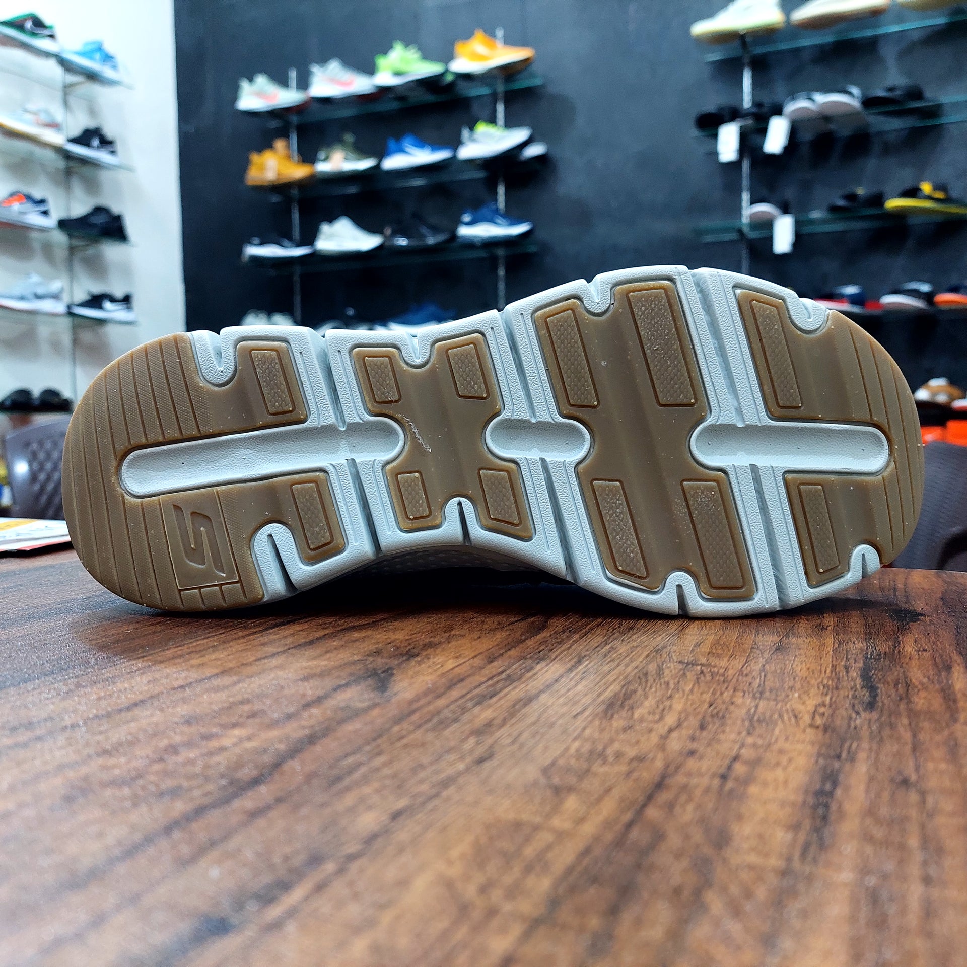 Sketcher Arch Fit Banlin