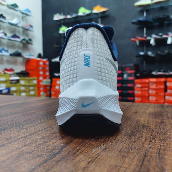 NK Zoom Pegasus 39 White / Dark Blue