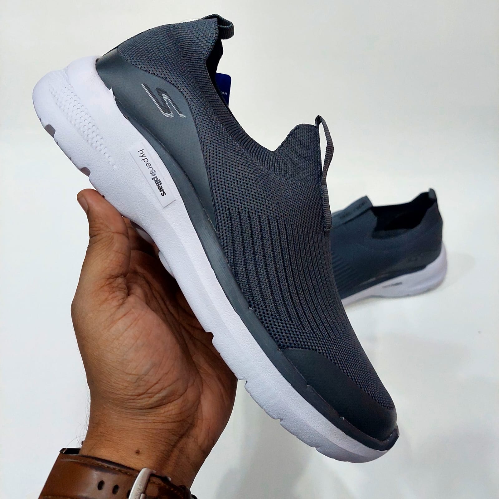 Sketcher Go Run Hyper Pillars Grey