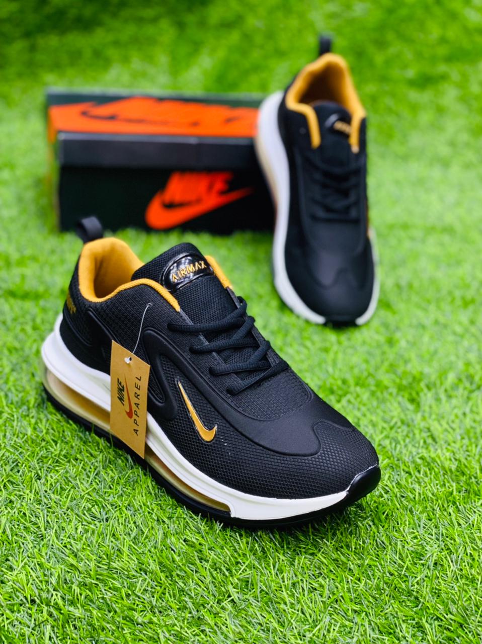 Airmaxx 720 Black Gold Swoosh