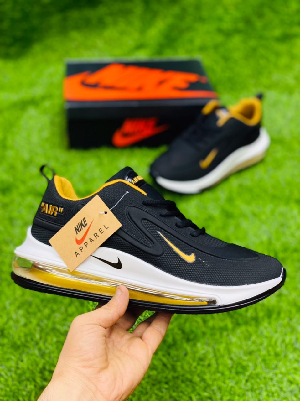 Airmaxx 720 Black Gold Swoosh
