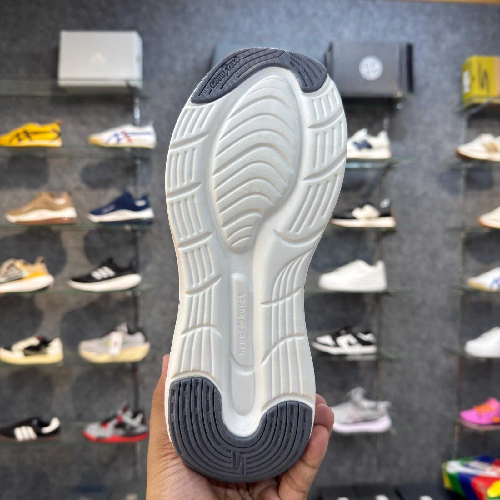 Skechers Hyperburst Max Cushion Slip-ins Grey