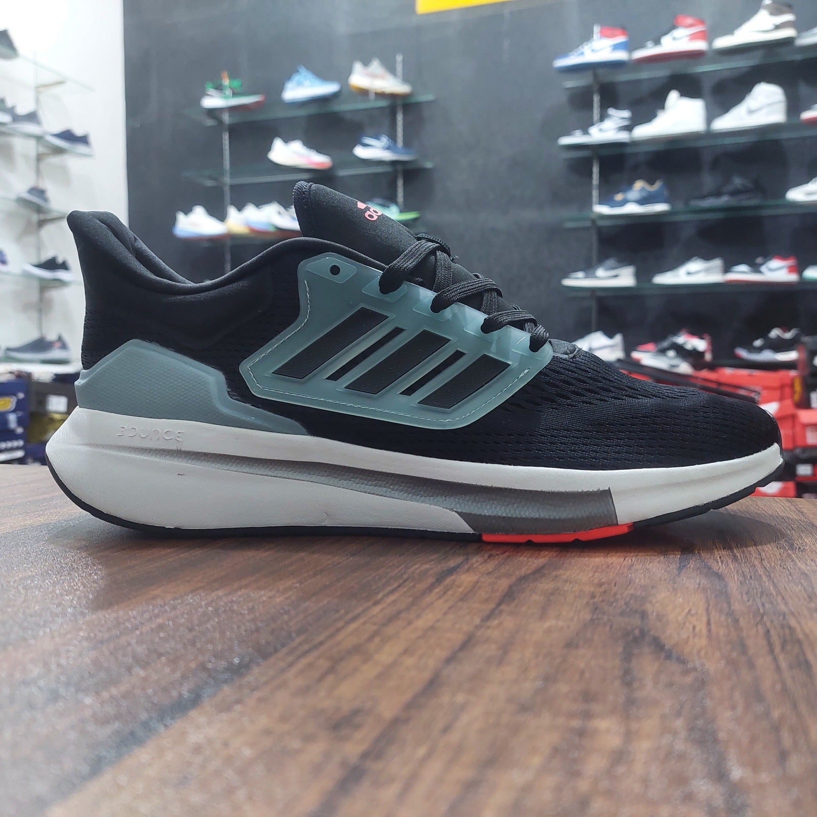 AD Ultra Bouncce Running Black Grey