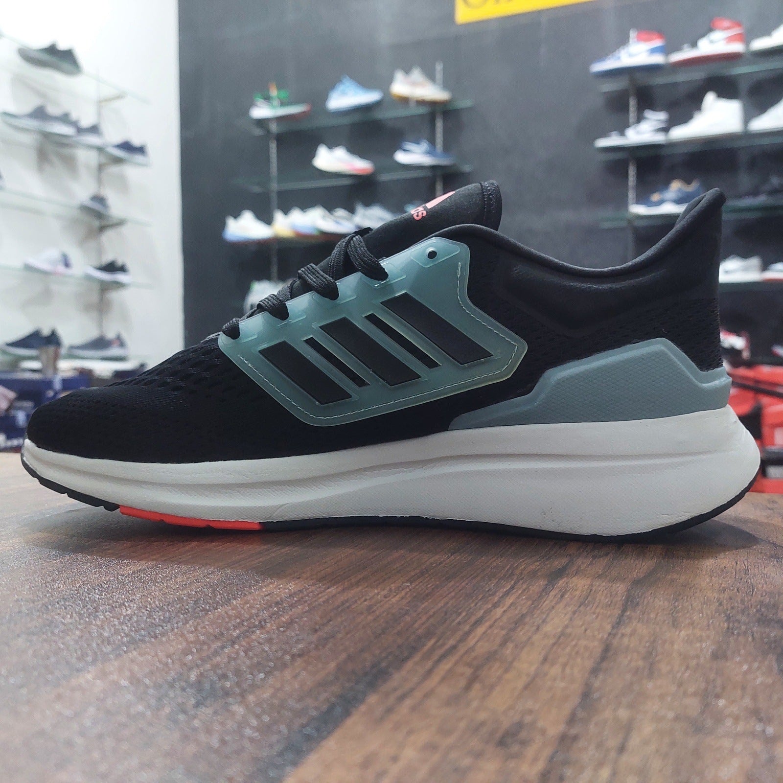 AD Ultra Bouncce Running Black Grey