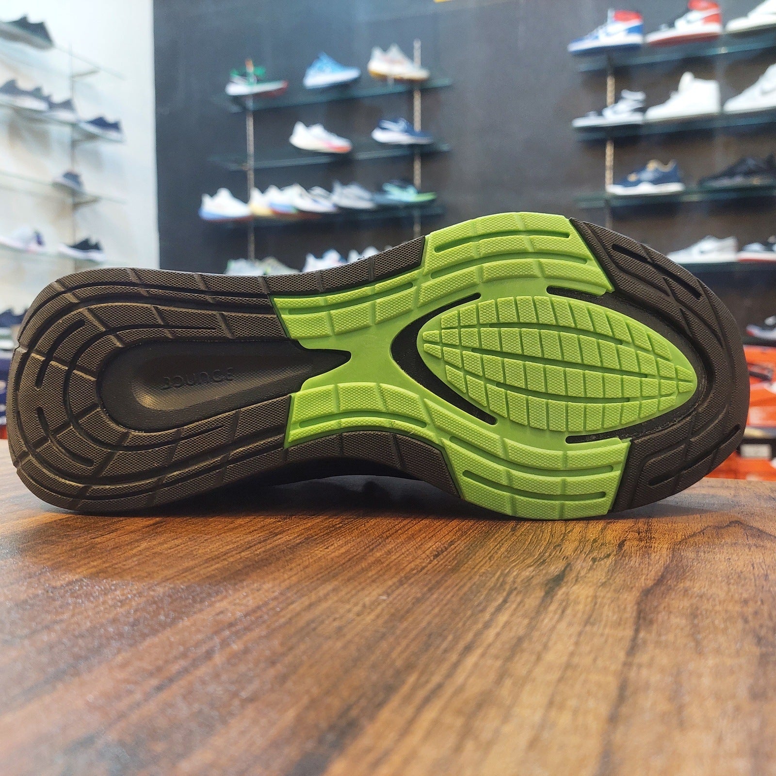 AD Ultra Bouncce Running Charcoal-Neon