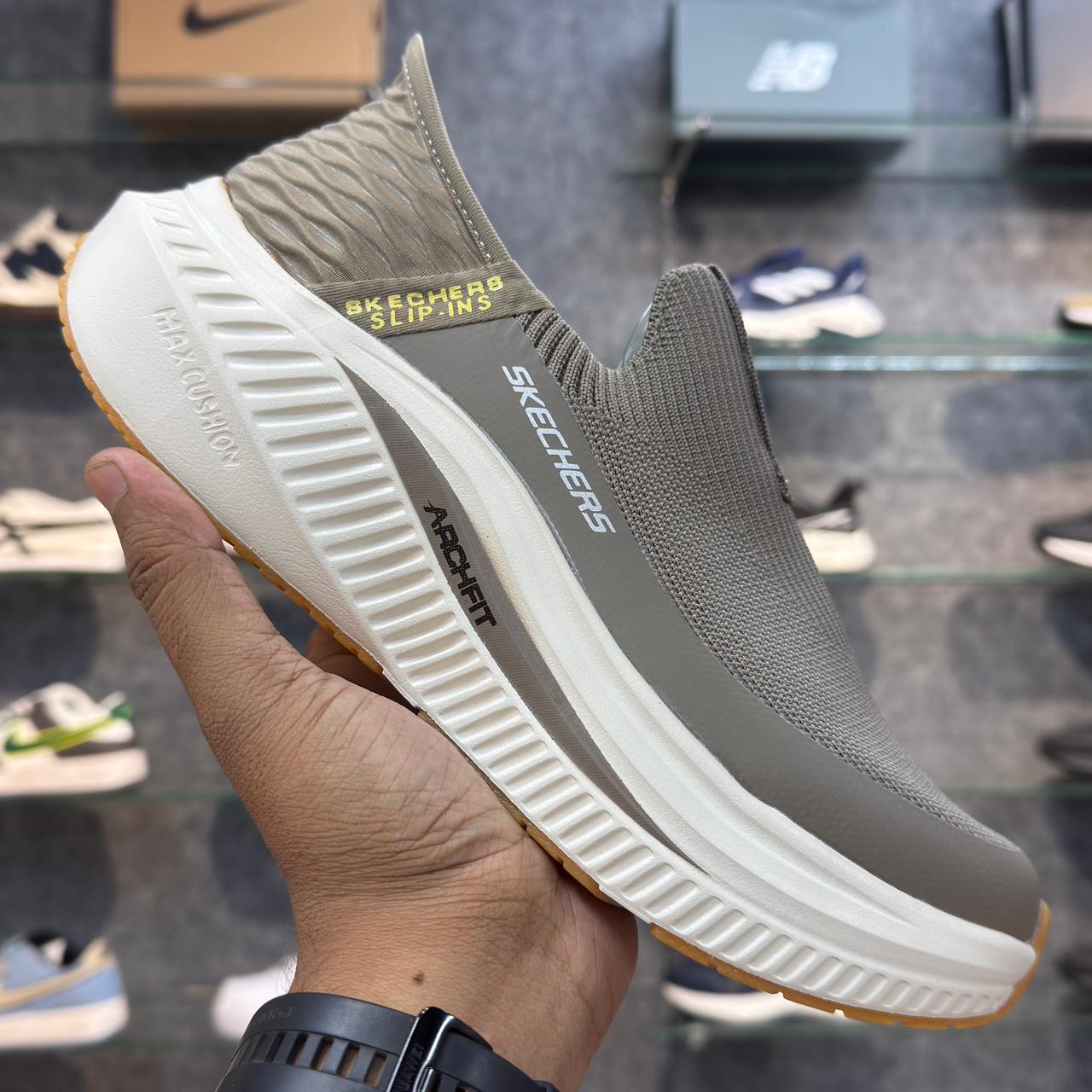 Sketcher Archfit Slip ins 