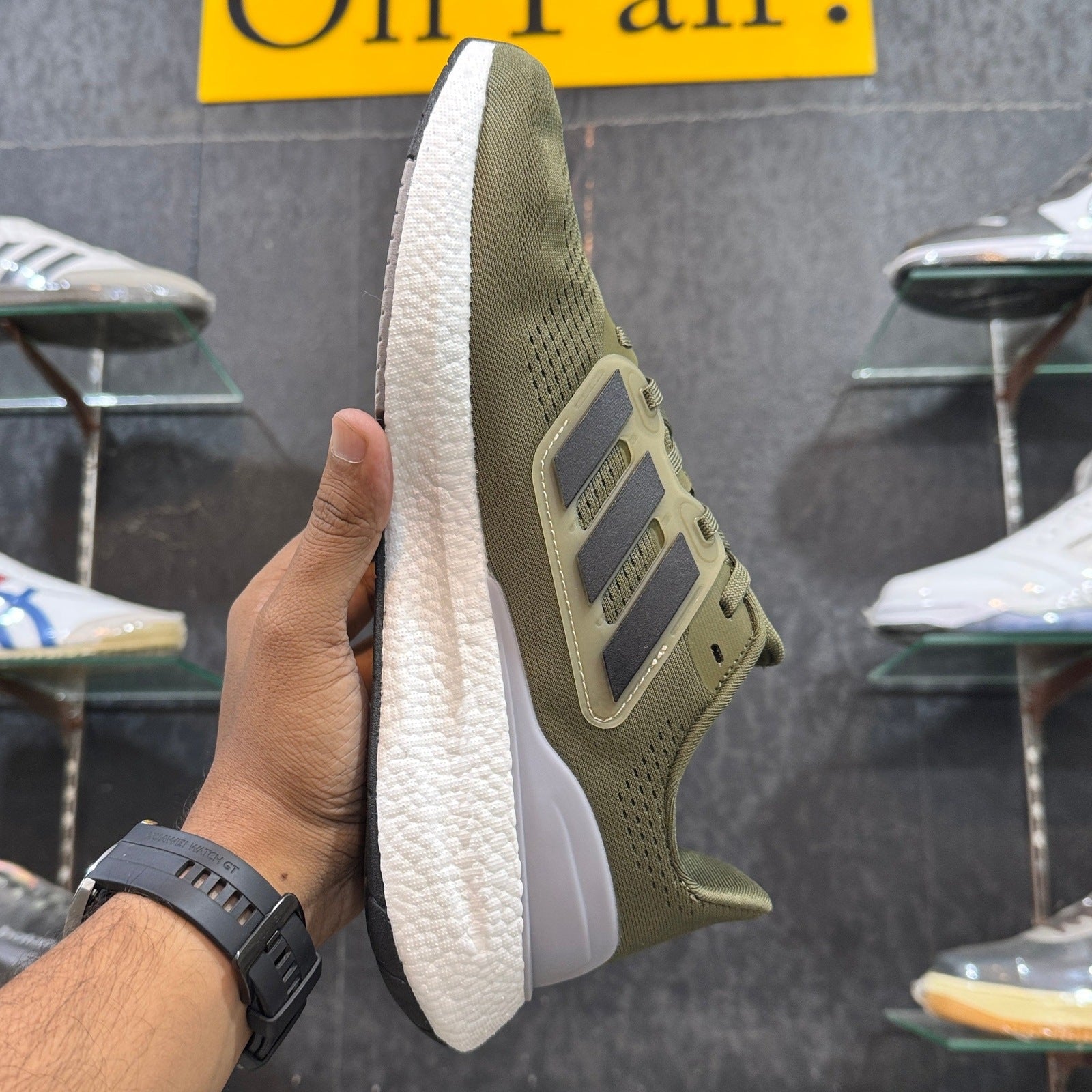 Ad PureBoost 22 Olive