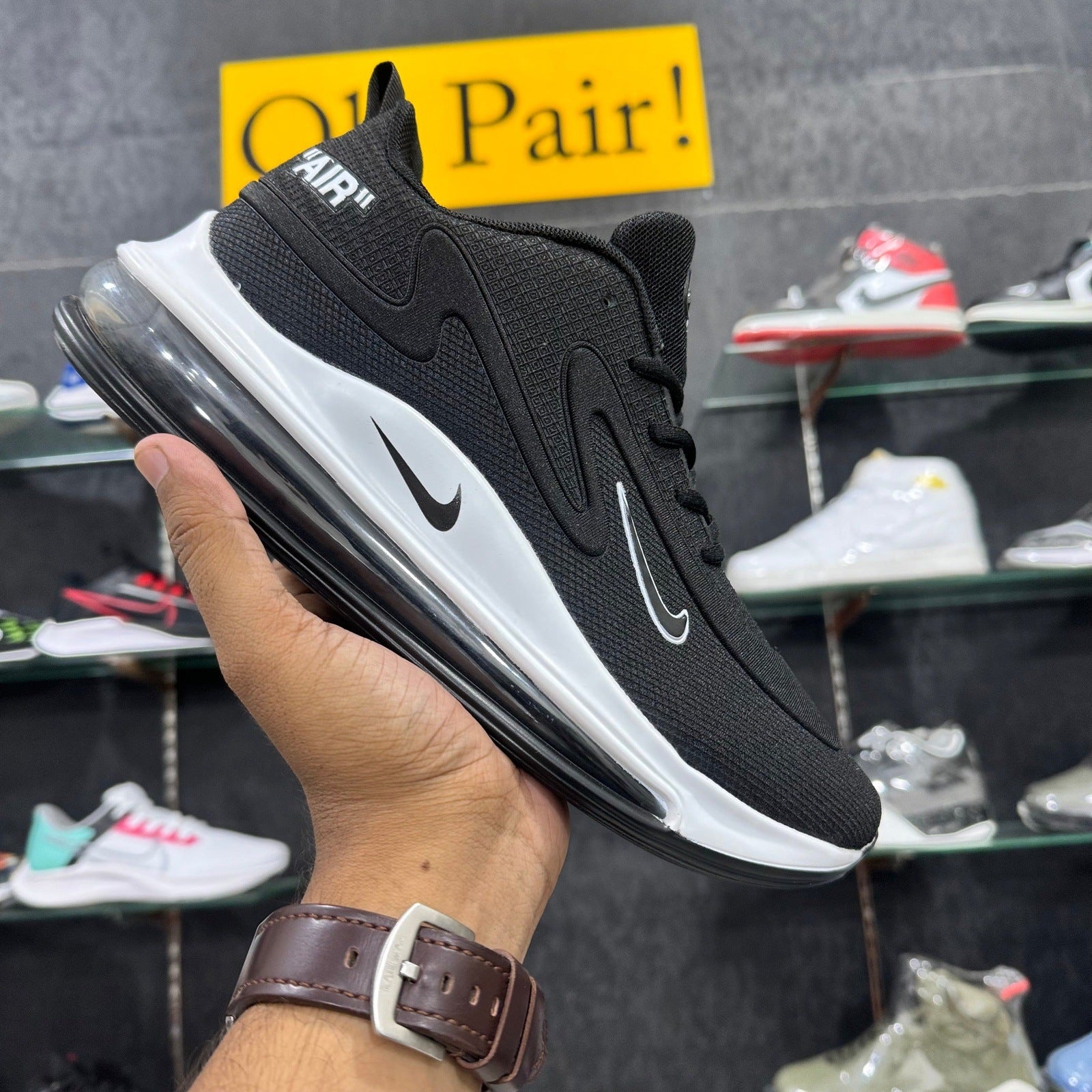 Airmaxx 720 Black White