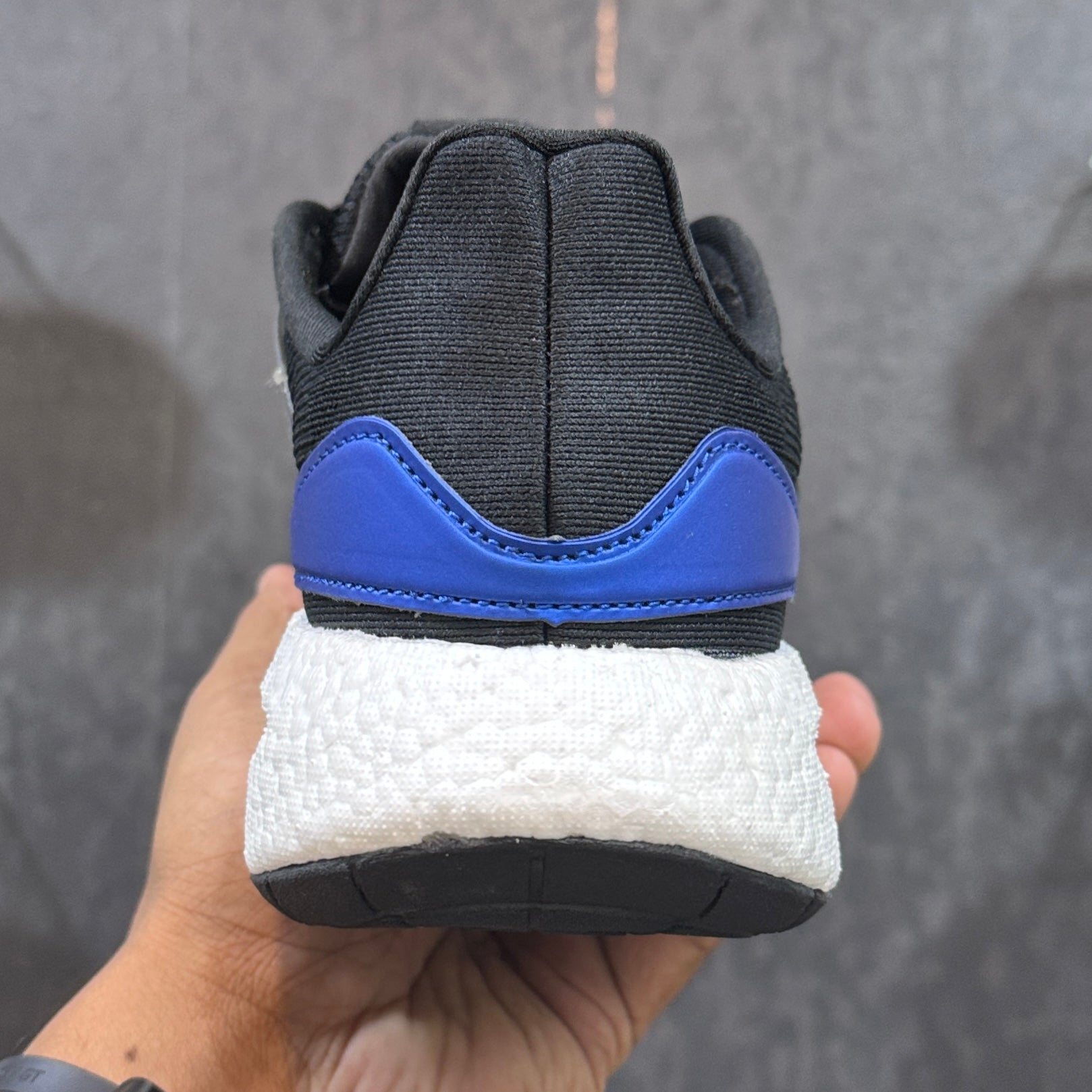 Ad PureBoost 22 Black White Blue