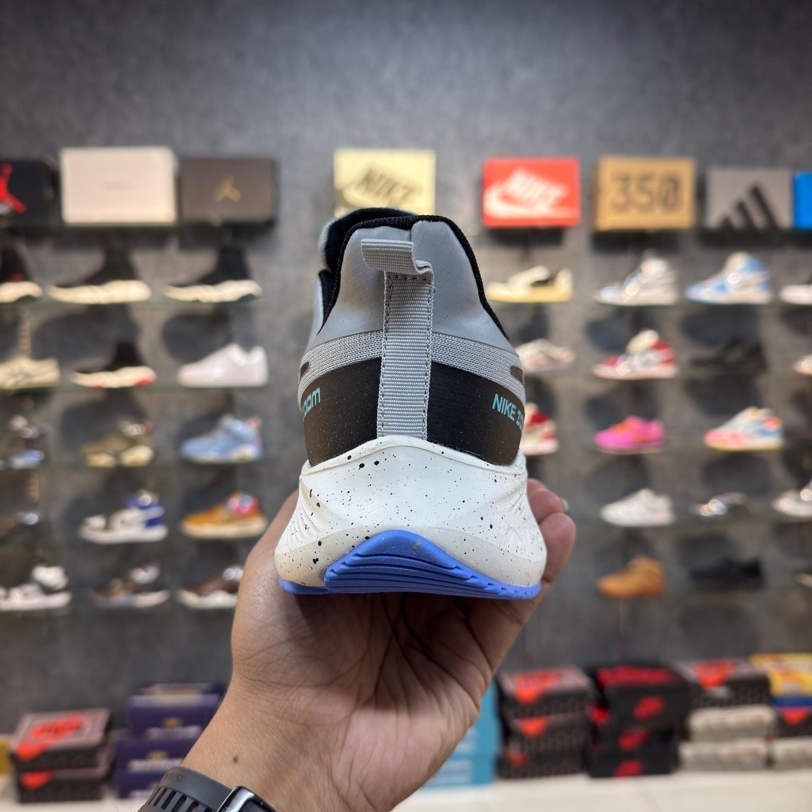 NK Air Zoom Light Grey / Blue