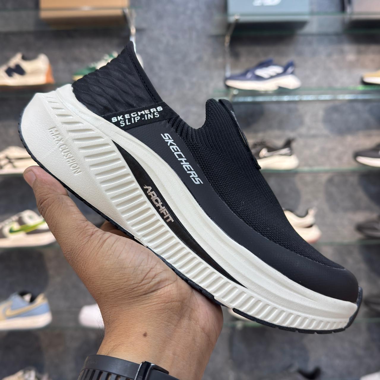 Sketcher Archfit Slip ins 