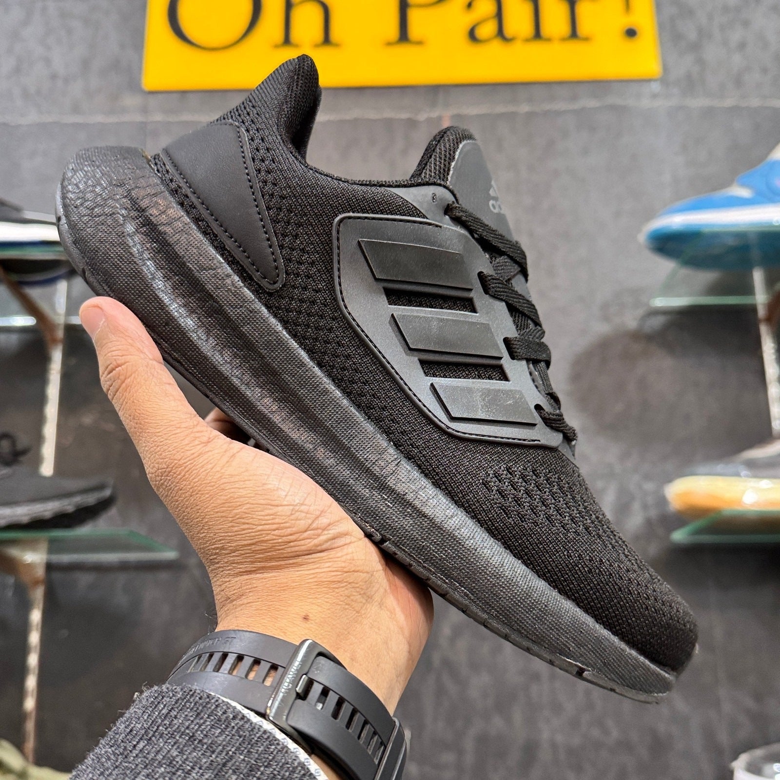 Ad PureBoost 22 All Black