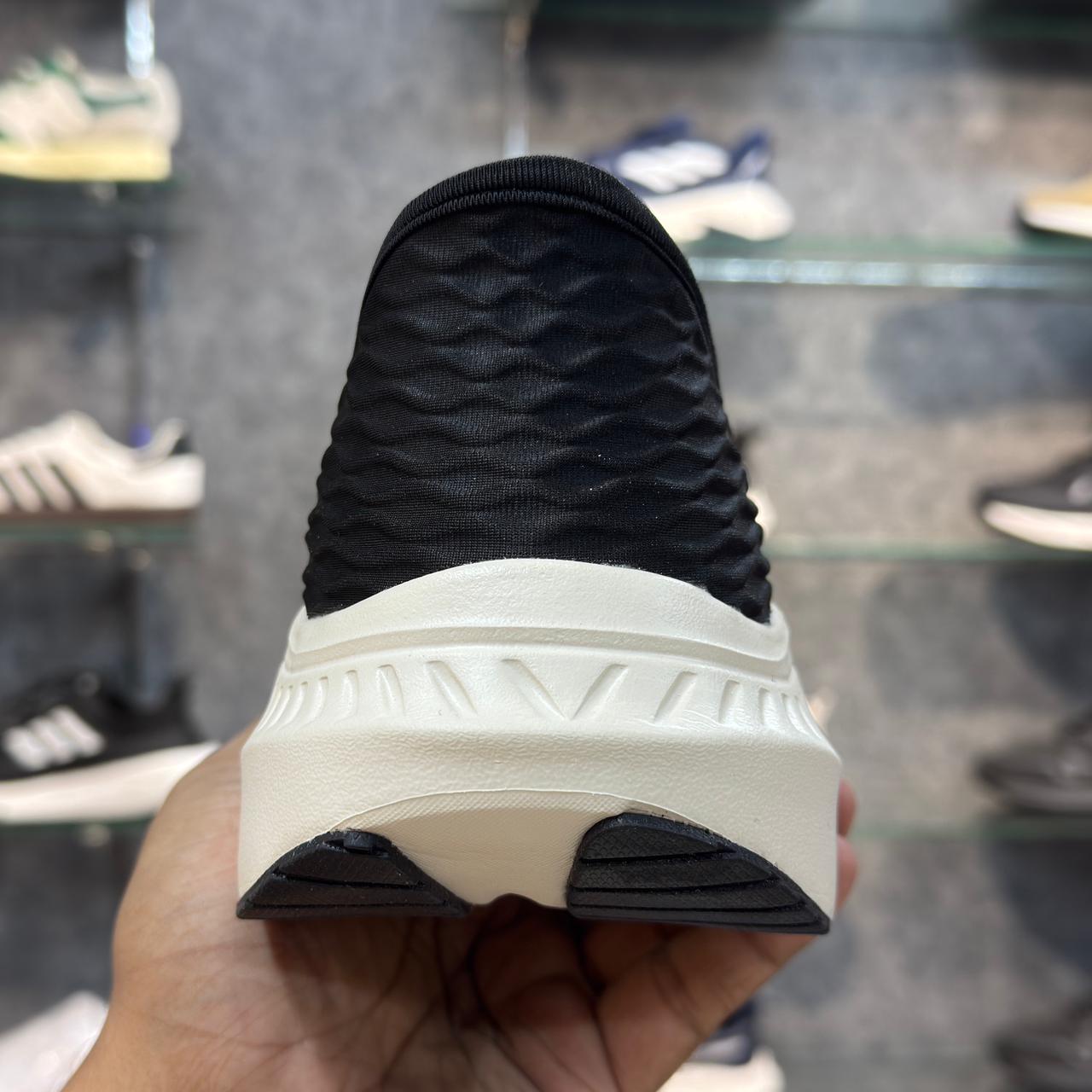 Sketcher Archfit Slip ins 
