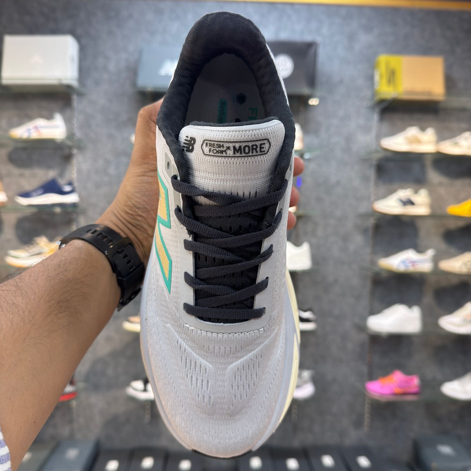NB Fresh Foam X More V5 Brighton Grey