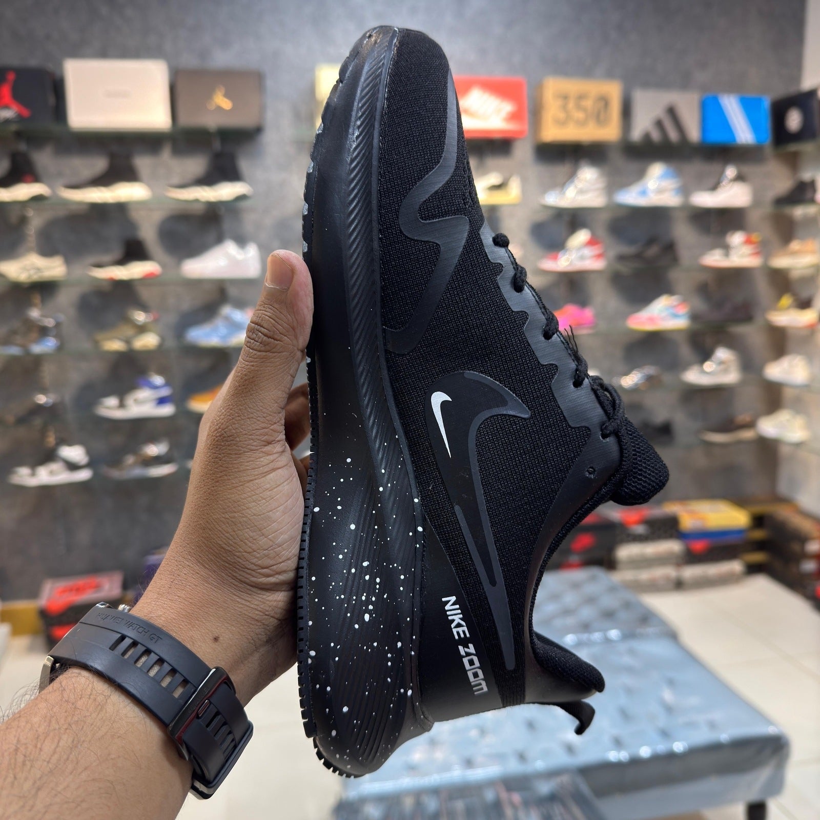 NK Air Zoom All Black / White