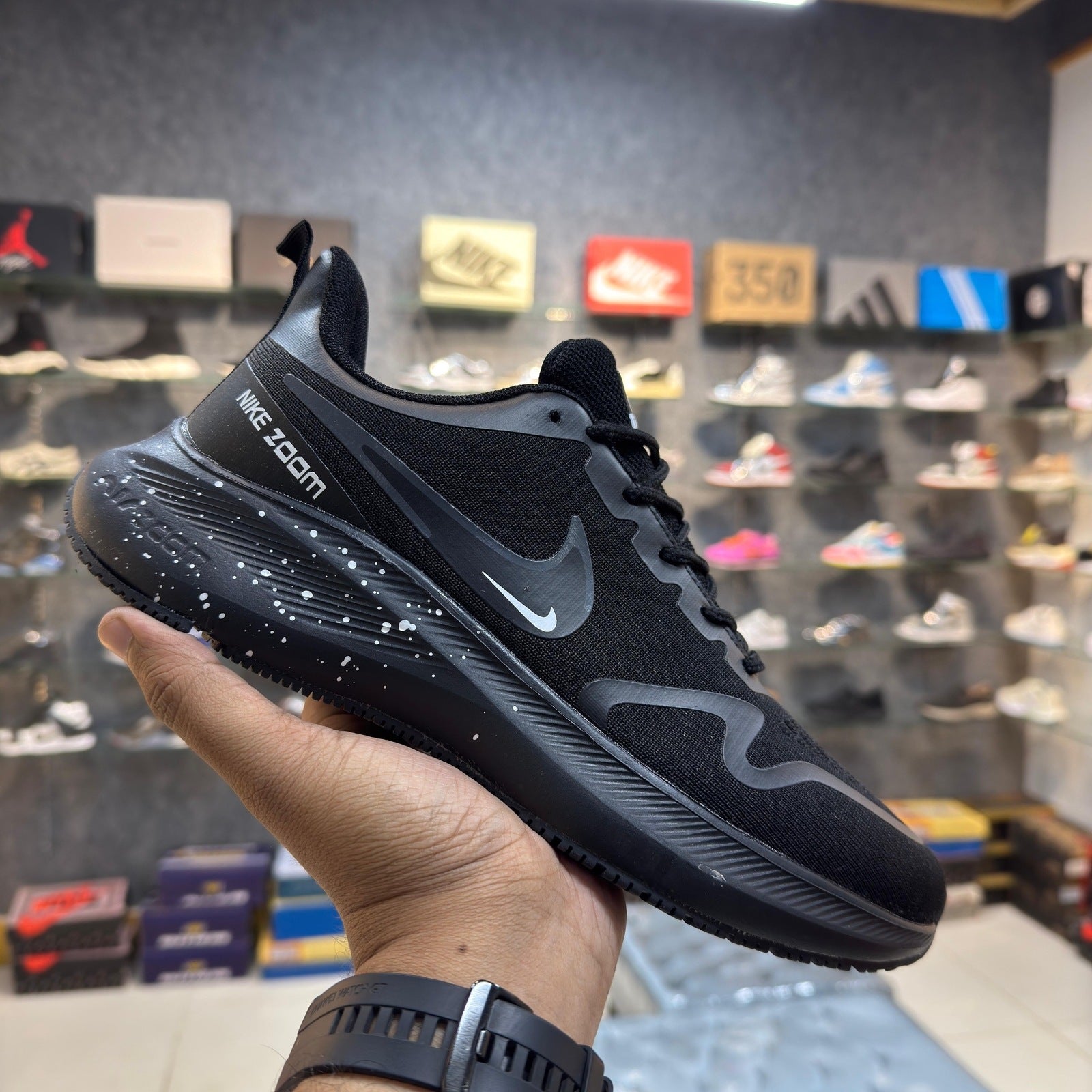 NK Air Zoom All Black / White