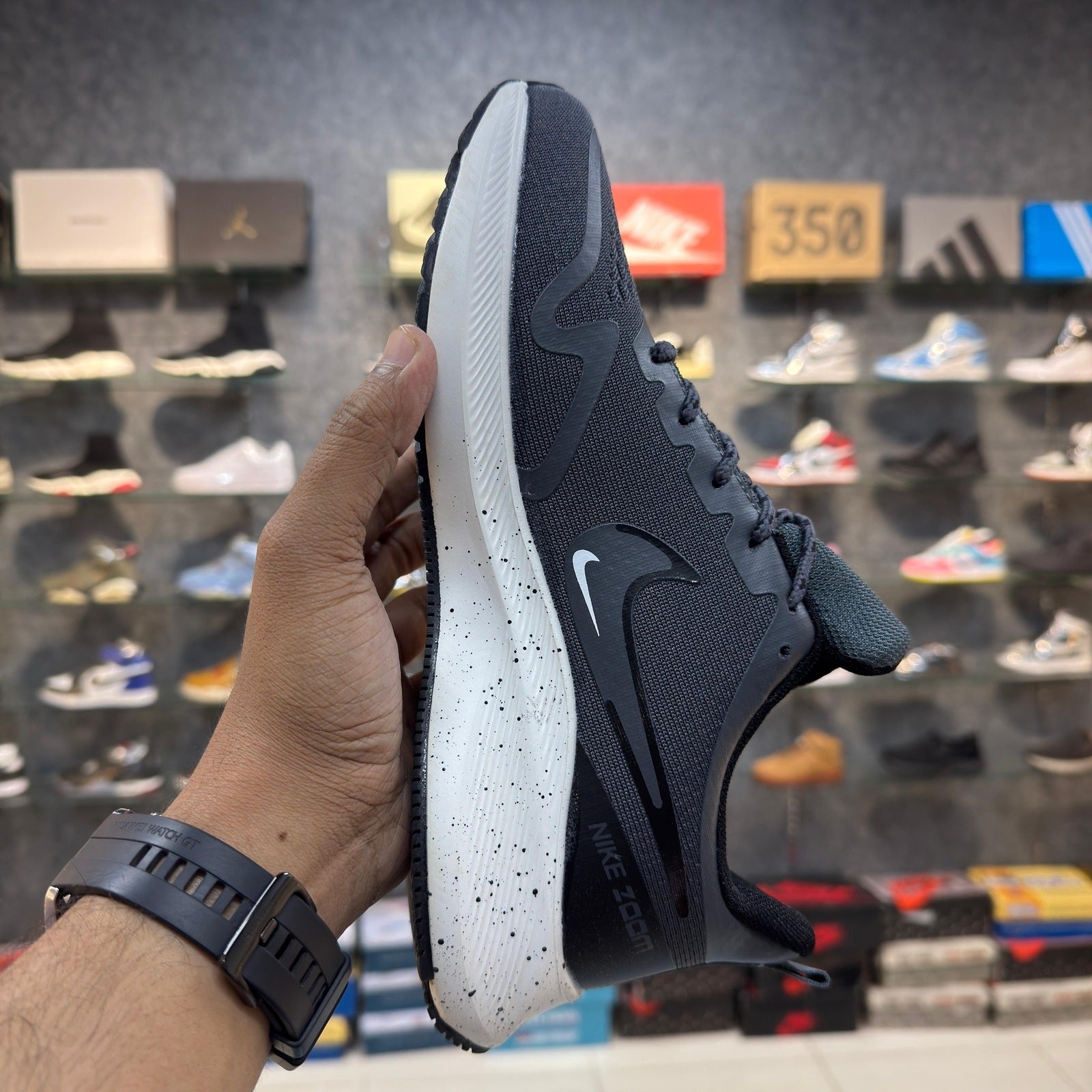 NK Air Zoom Dark Grey / White