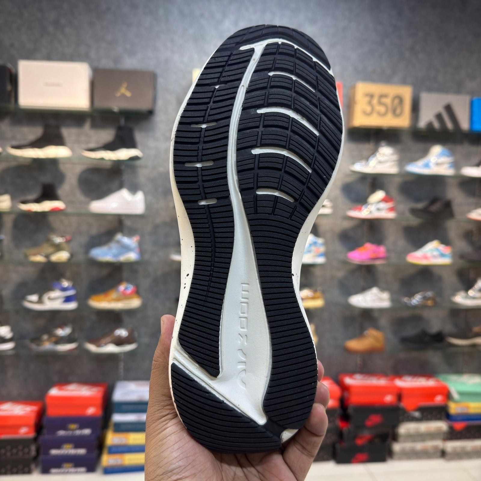 NK Air Zoom White / Black