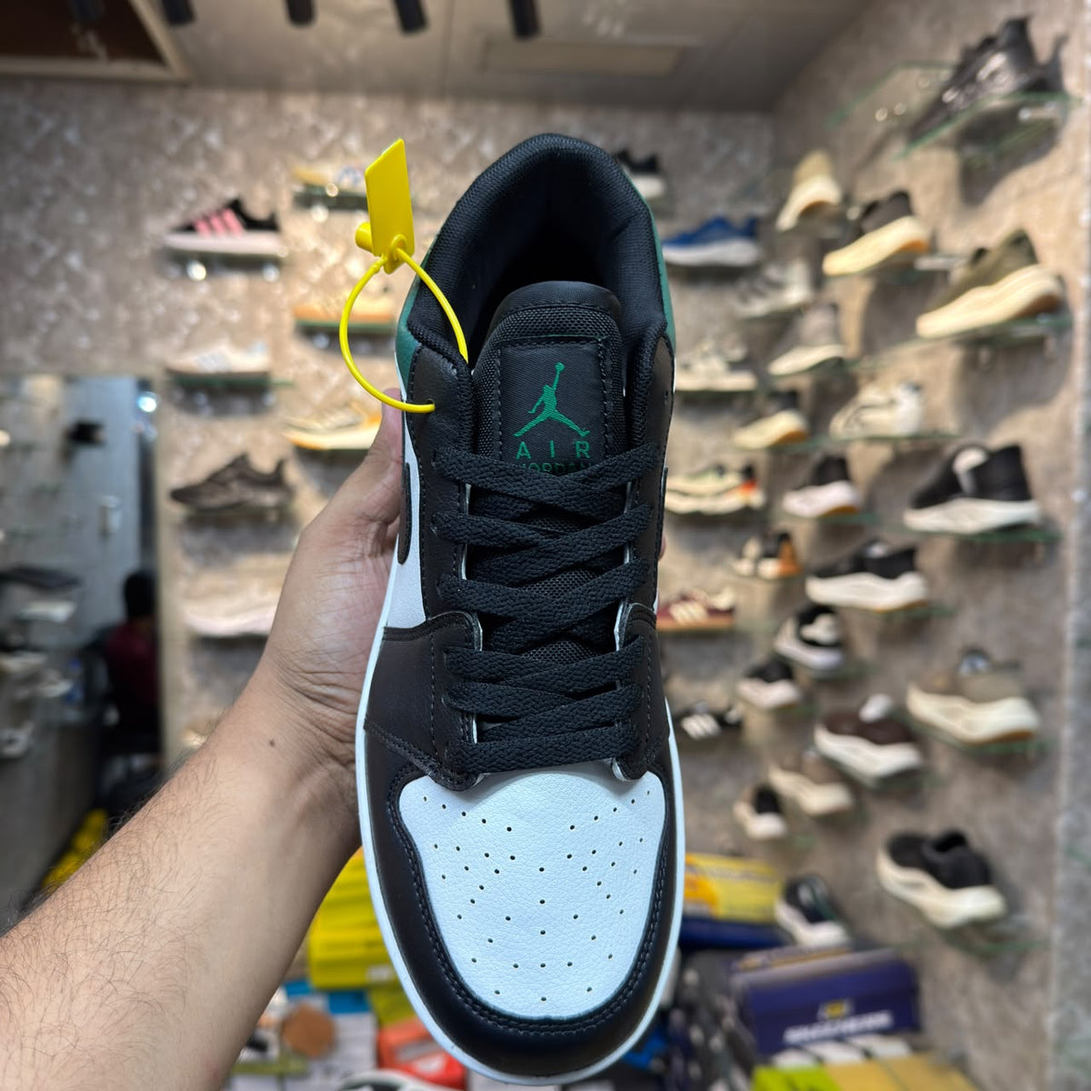 AJ 1 Retro Low Mystic Green