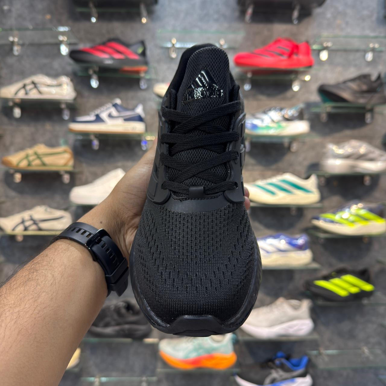 Ad PureBoost 22 All Black