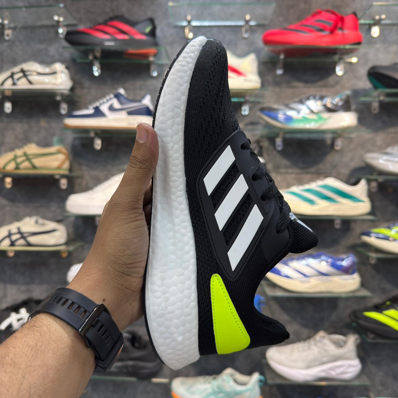 Ad PureBoost 22 Black / Solar Yellow