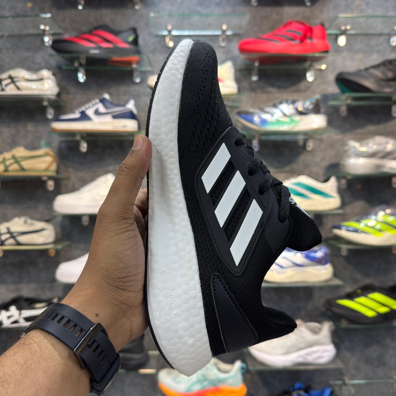 Ad PureBoost 22 Black White