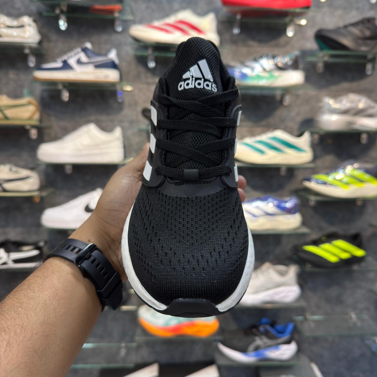 Ad PureBoost 22 Black White