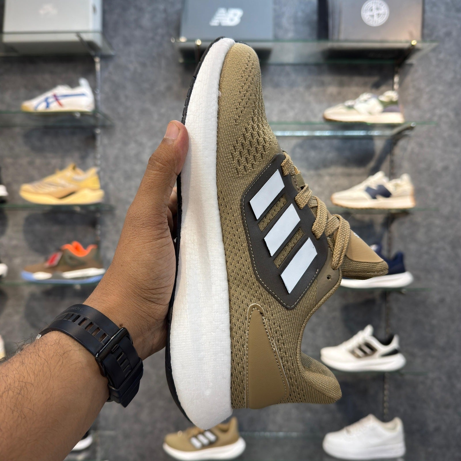 Ad PureBoost 22 Brown